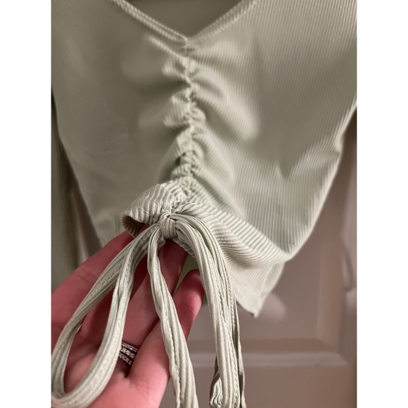 BooHoo Long Sleeve Crop - Picture 4 of 5